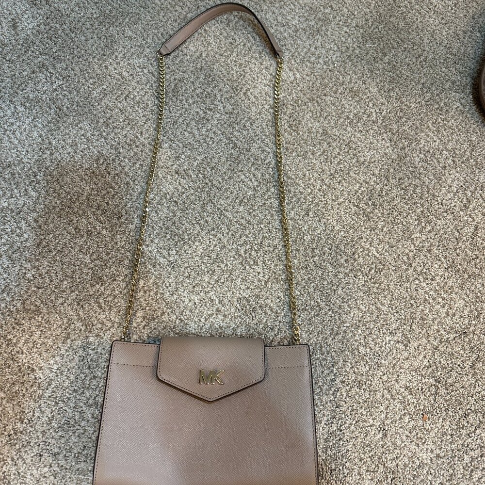 Michael Kors Mott Clutch Crossbody.